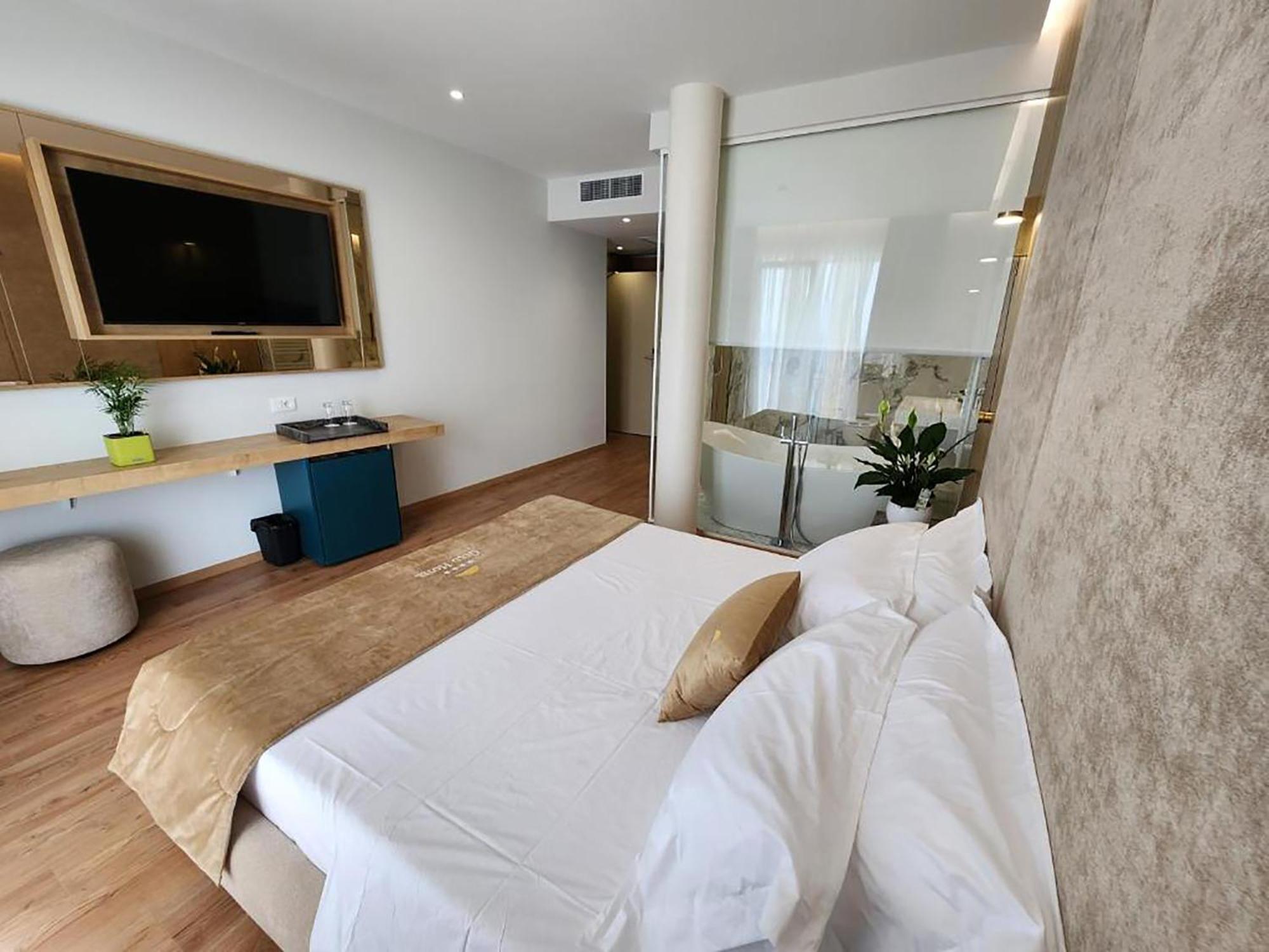 Gold 4* Vlorë