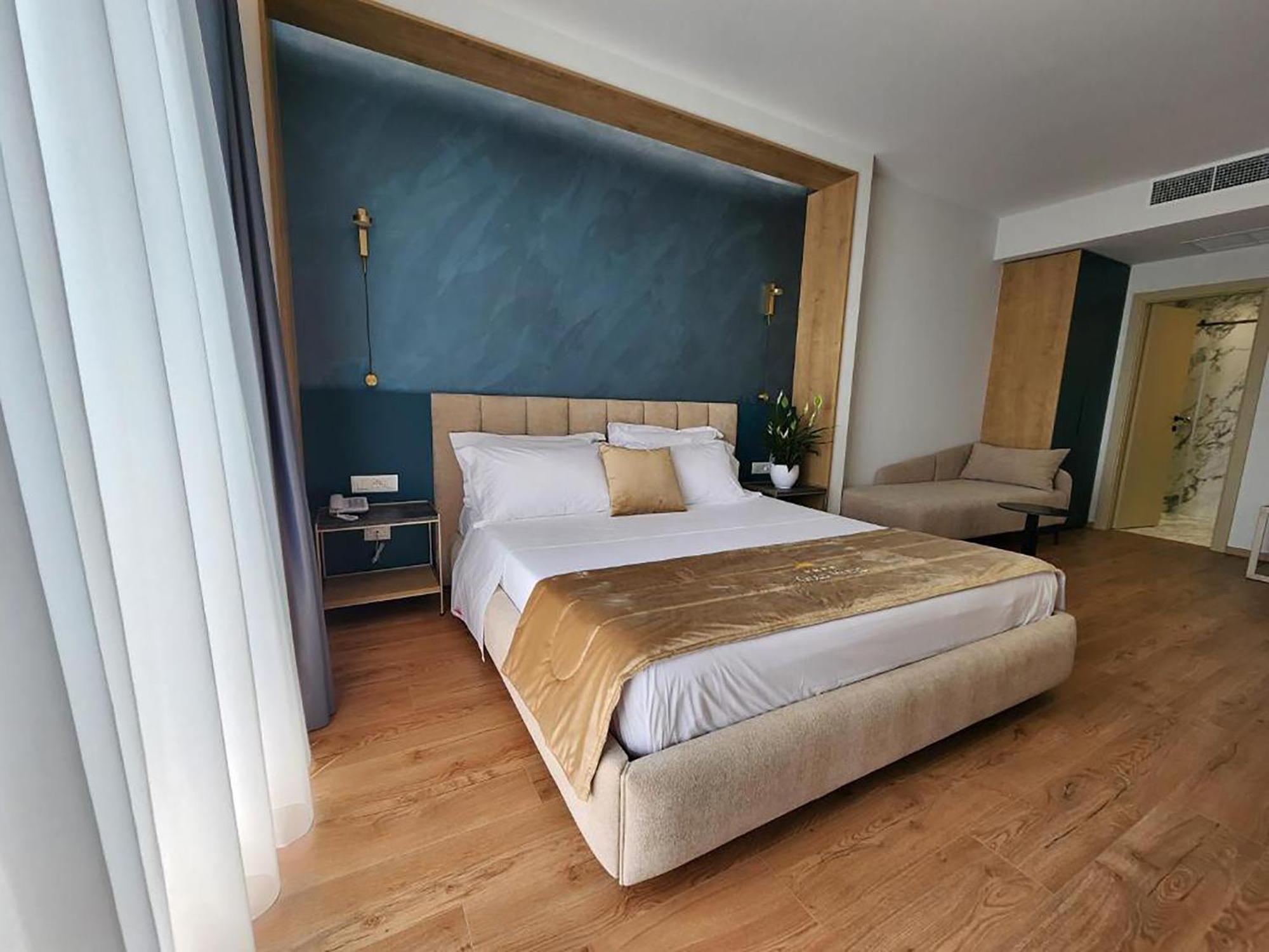 Gold Hotel 4*