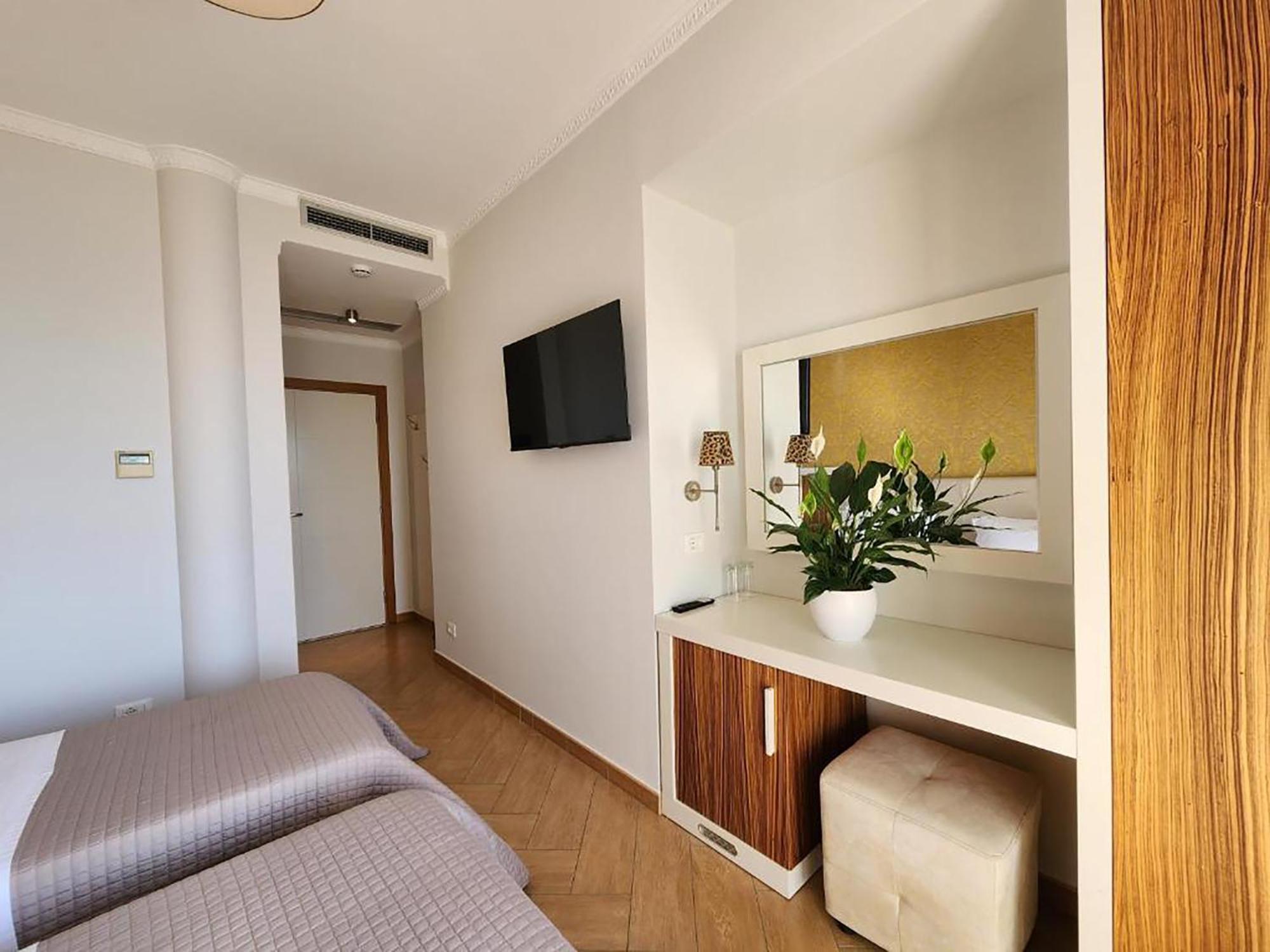 Gold Vlore